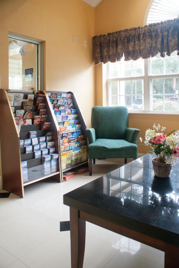 Hometown Inn & Suites Jacksonville Butler Blvd./Southpoint エクステリア 写真